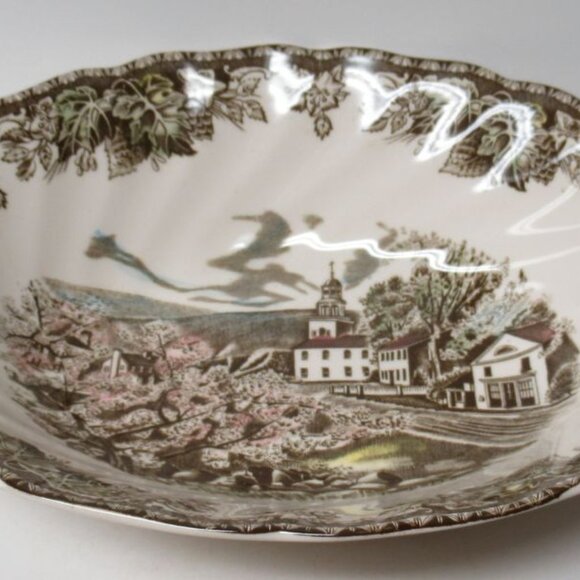 Johnson Bros. England The FRIENDLY VILLAGE Village Green 9 In Oval Serving Bowl - Picture 5 of 5